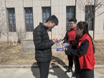 经济管理系开展学雷锋系列活动 让雷锋精神在校园落地生根