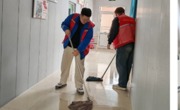 学雷锋主题活动 |“青春建功内蒙古 志愿服务耀北疆”威廉希尔中文官方网站开展校园卫生清洁志愿服务活动